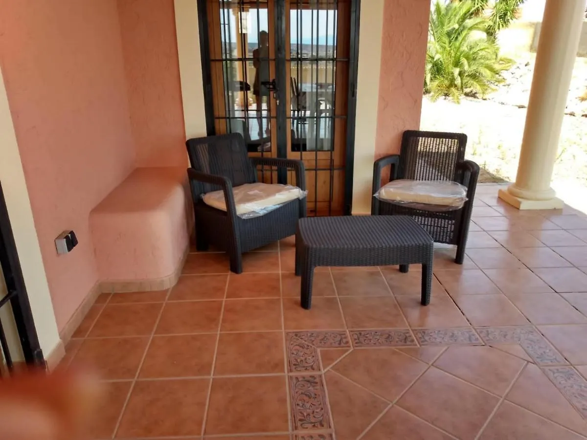 Villa Flo - Very Large, Cheerful Villa With Private Pool And Garden 알복스