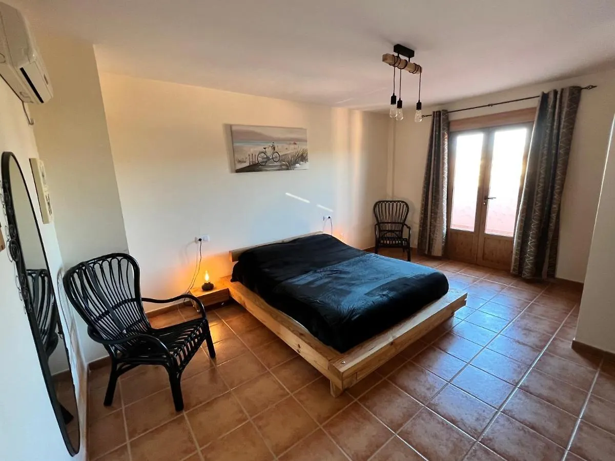 Villa Flo - Very Large, Cheerful Villa With Private Pool And Garden 알복스 스페인